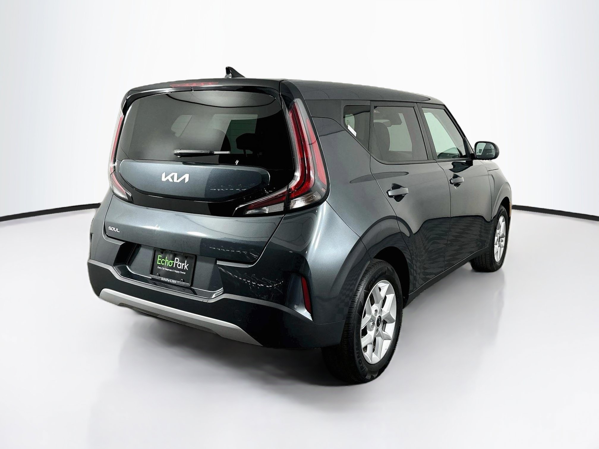 Used 2025 Kia Soul LX w/ LX Technology Package FWD image 9