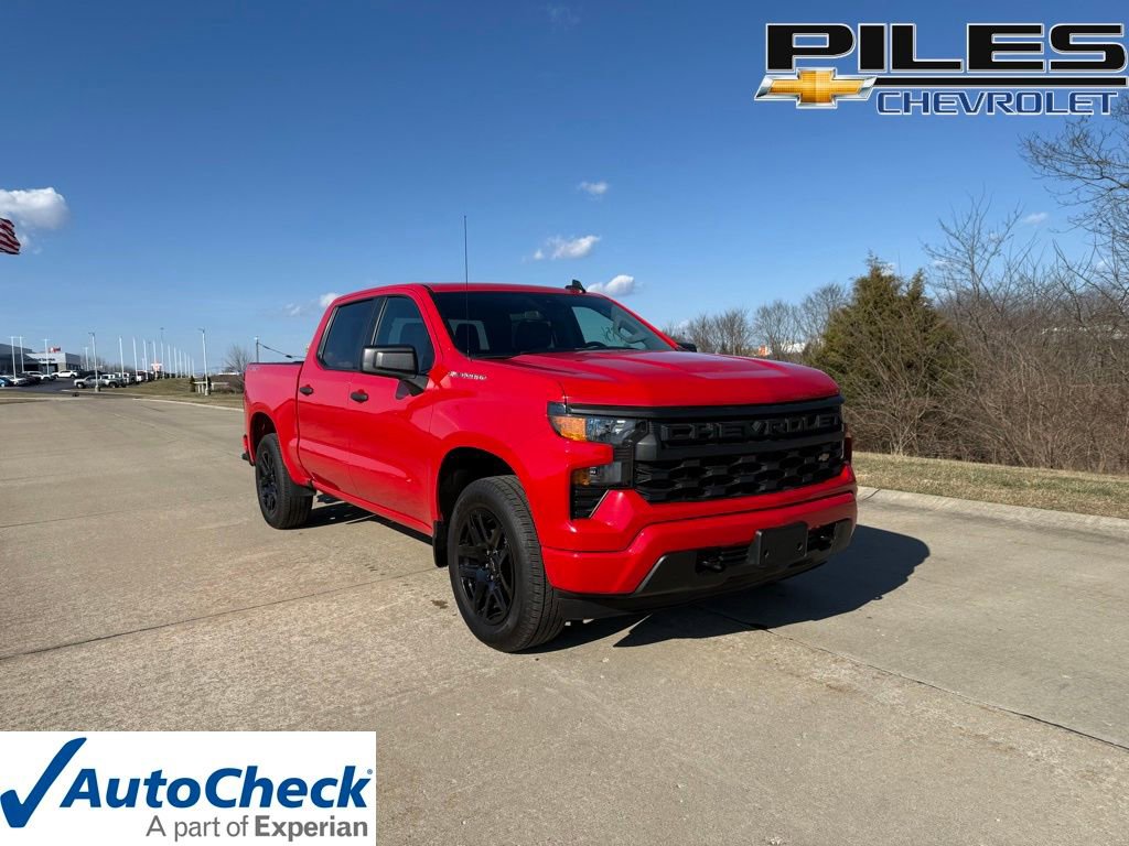 Used 2023 Chevrolet Silverado 1500 Custom image 1