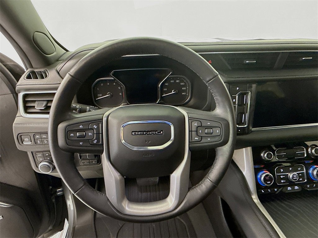 Used 2021 GMC Yukon Denali w/ Denali Premium Package image 12