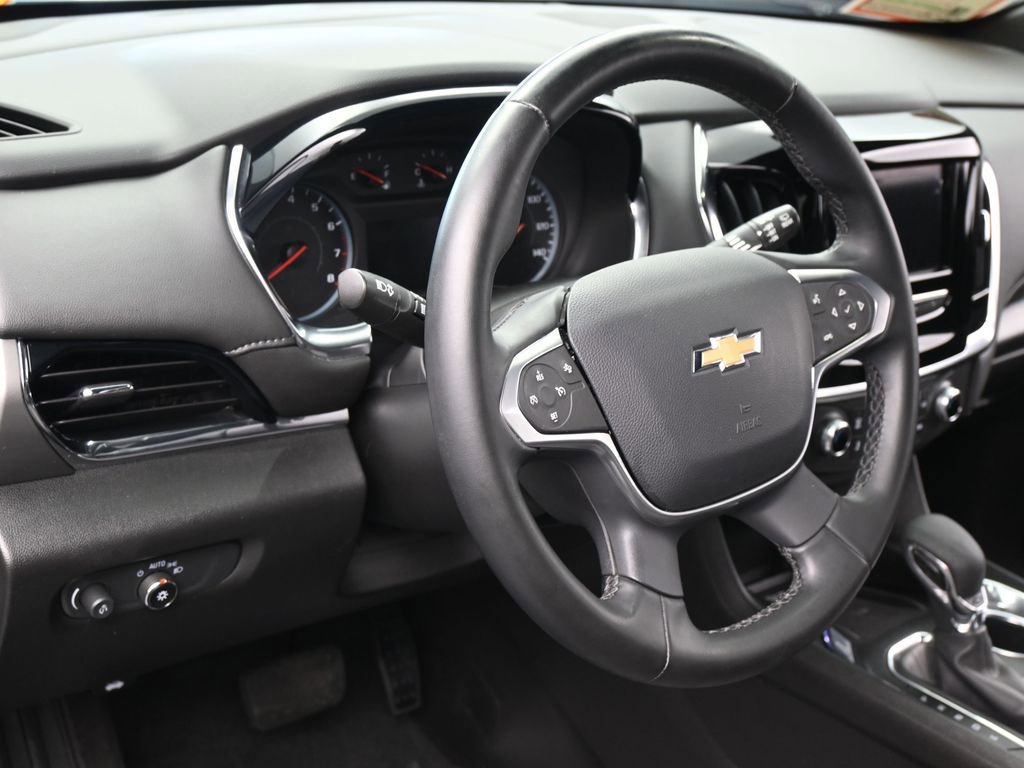 Used 2023 Chevrolet Traverse LT image 14