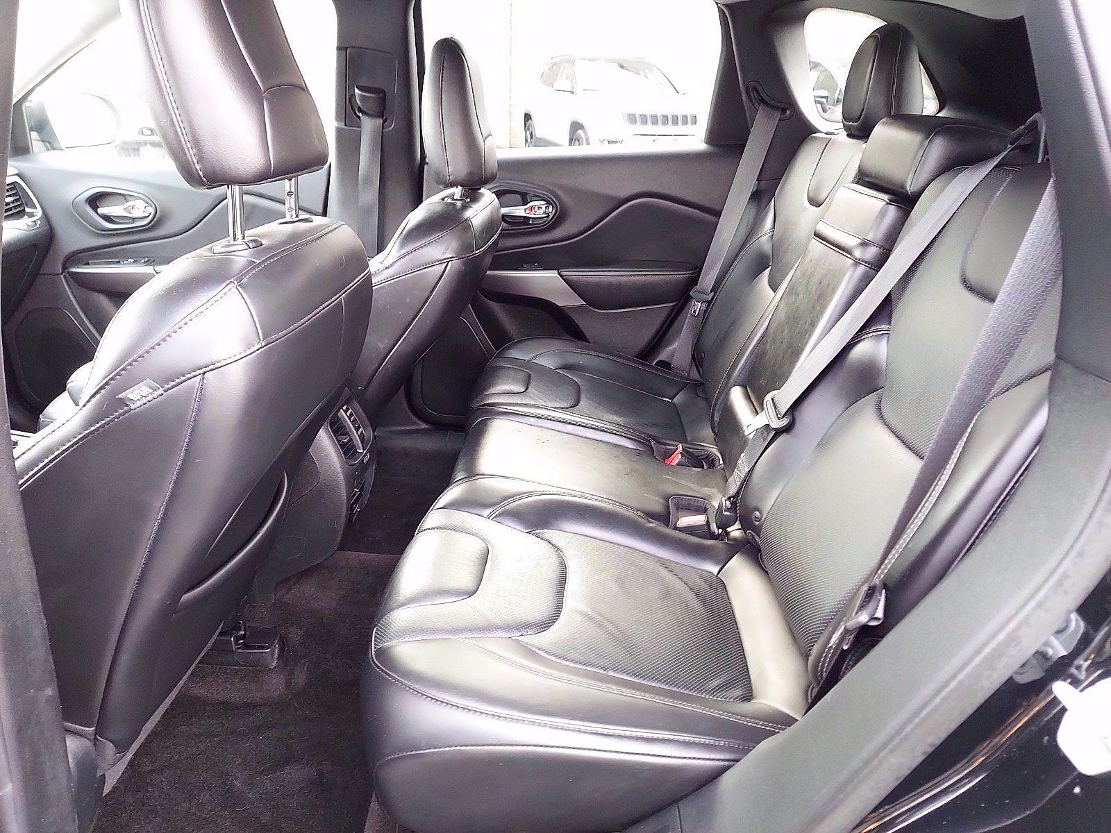 Certified 2019 Jeep Cherokee Limited image 11