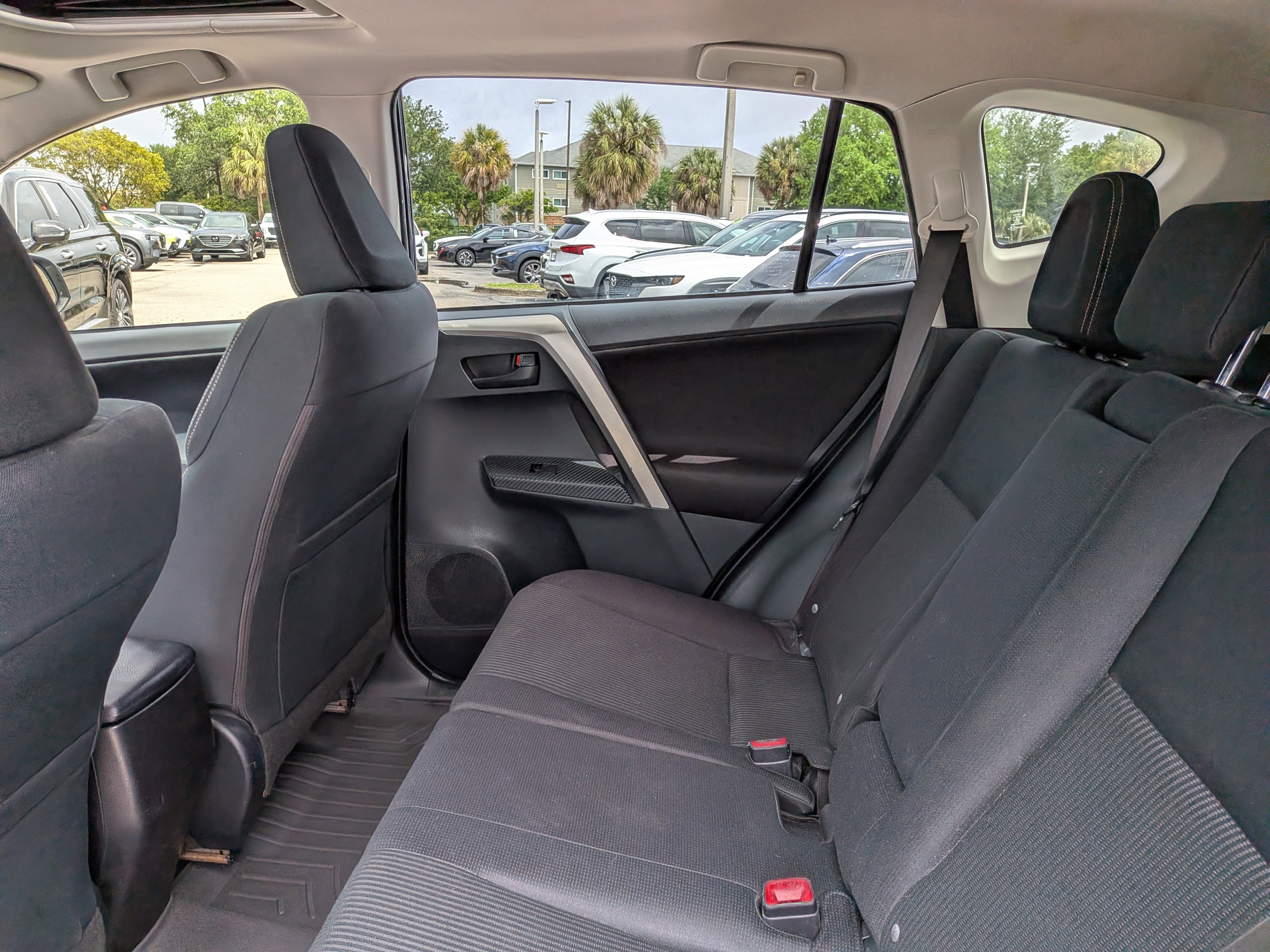 Used 2013 Toyota RAV4 XLE image 14