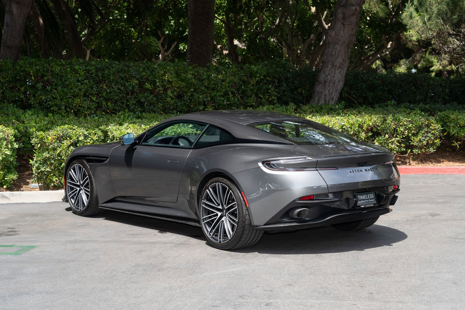 Used 2024 Aston Martin DB12 Coupe RWD image 3