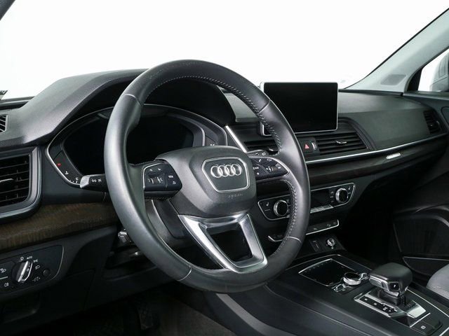 Used 2018 Audi Q5 2.0T Premium Plus w/ Premium Plus Package image 4