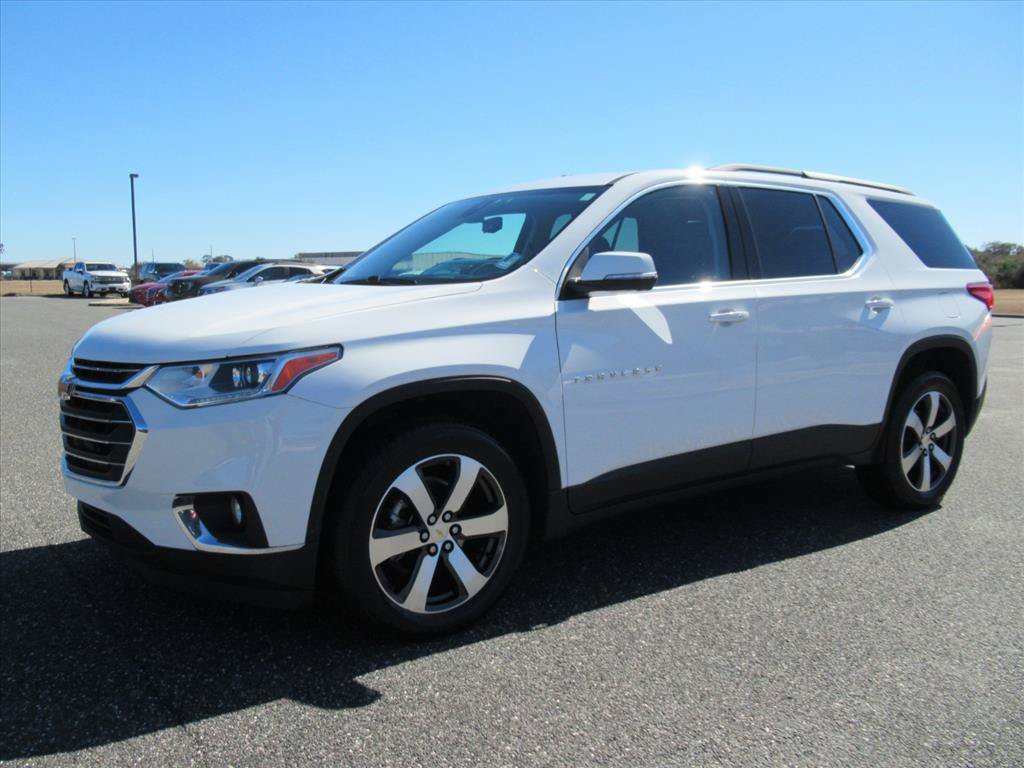 Certified 2021 Chevrolet Traverse LT w/ LT Premium Package FWD image 3