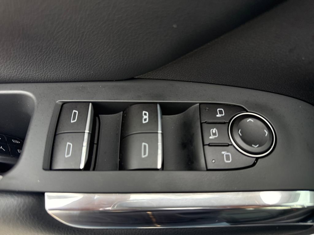 Used 2026 Chevrolet Traverse RS image 15