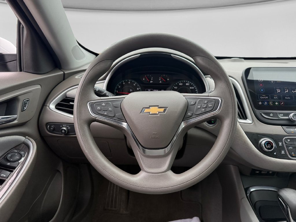 Used 2022 Chevrolet Malibu LT FWD image 14