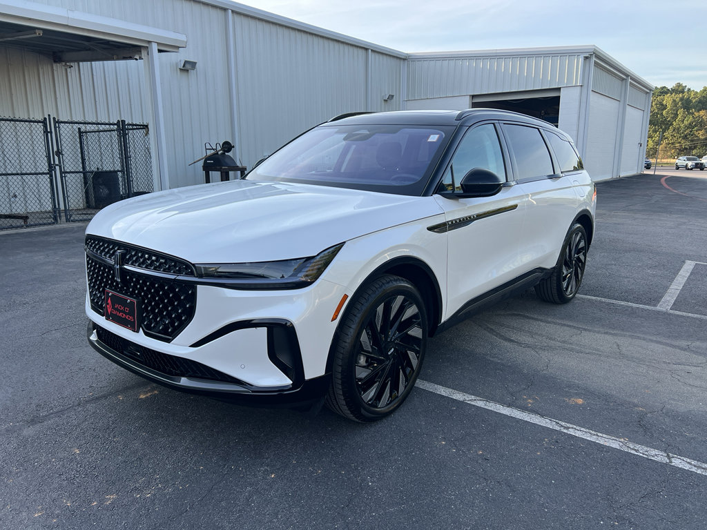 New 2026 Lincoln Nautilus Reserve w/ Jet Appearance Package image 3