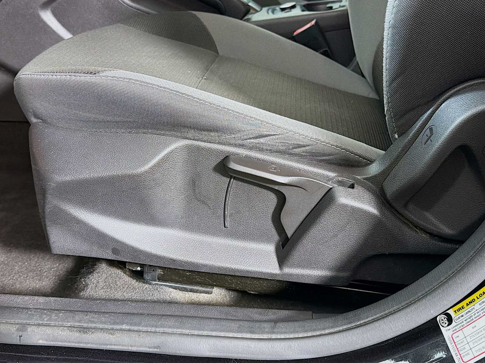 Used 2013 Ford Focus SE w/ SE Winter Pkg FWD image 16