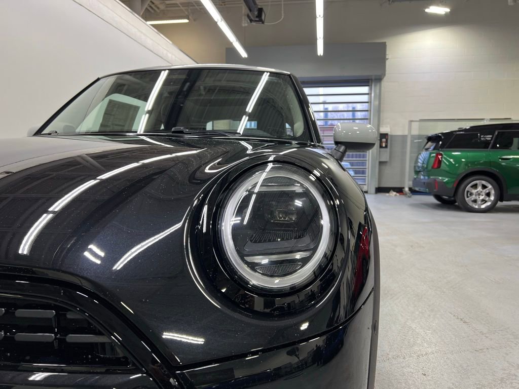 Certified 2025 MINI Cooper 2-Door Hardtop image 9