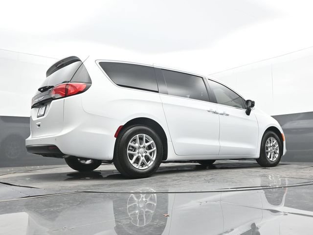 New 2025 Chrysler Voyager LX FWD image 58