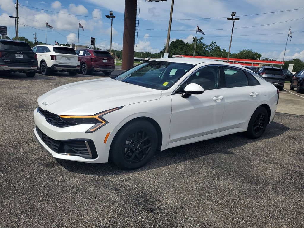 Used 2025 Kia K5 LXS FWD image 2