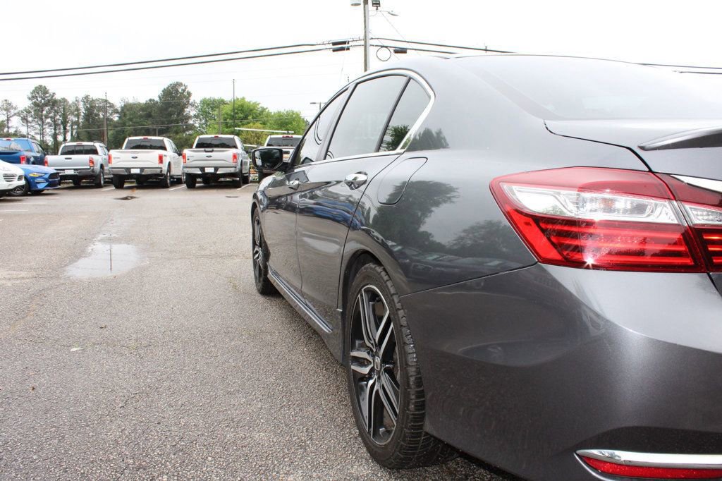 Used 2017 Honda Accord Sport image 31