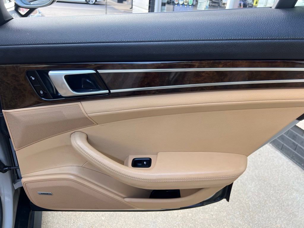 Used 2018 Porsche Panamera 4 image 26