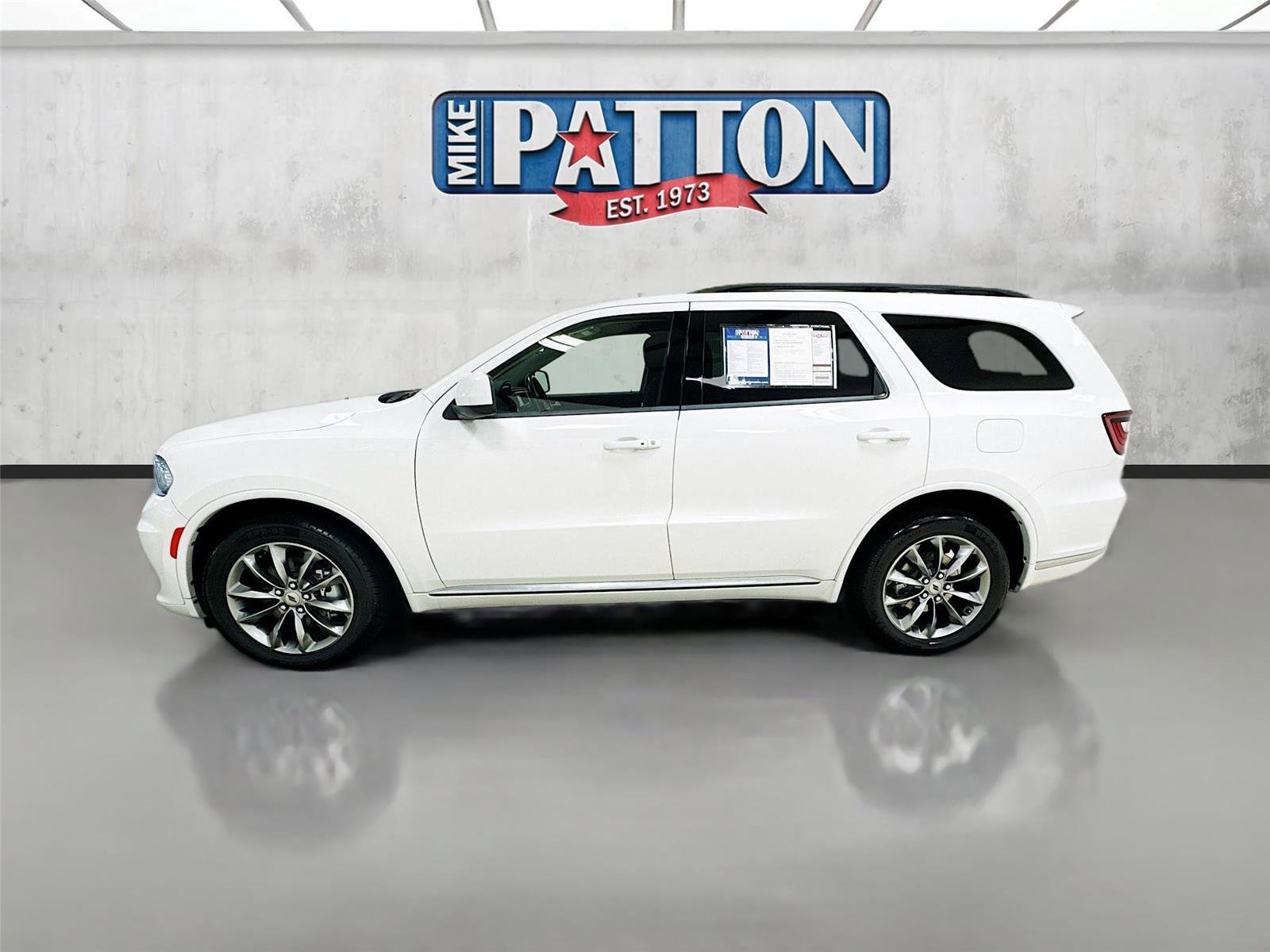 Used 2022 Dodge Durango SXT w/ Anodized Platinum Package image 4