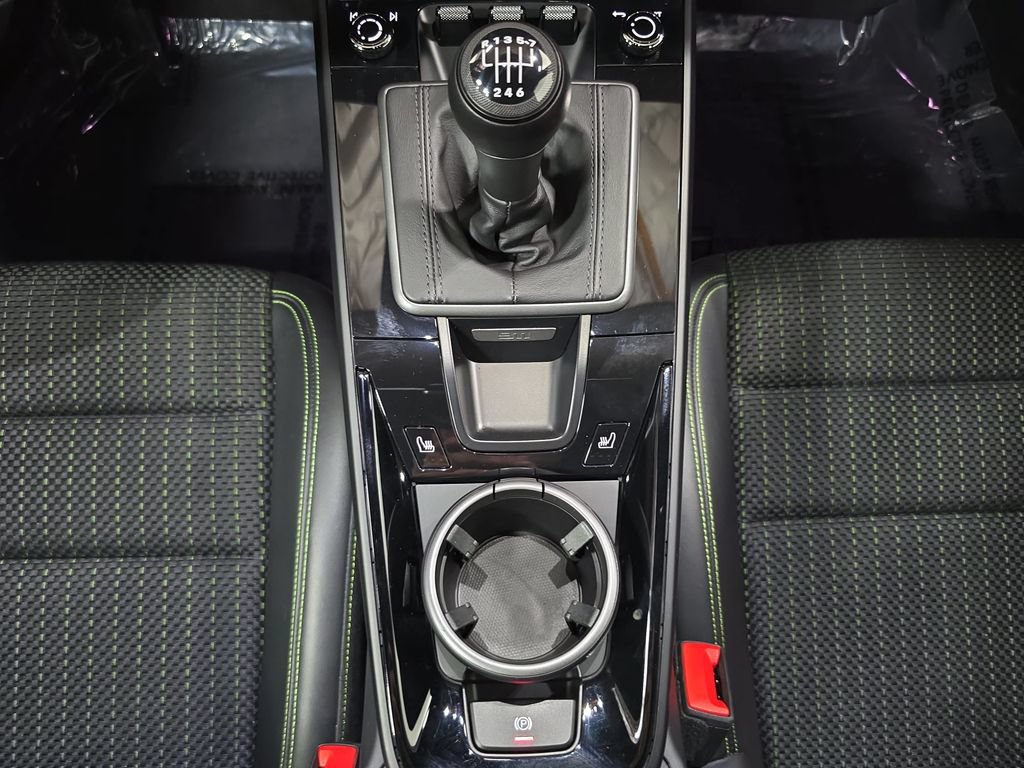Certified 2024 Porsche 911 Carrera T RWD image 20