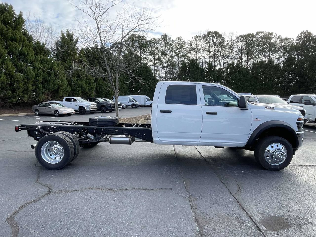 New 2026 RAM 4500 Tradesman w/ Chrome Appearance Group AWD/4WD image 10
