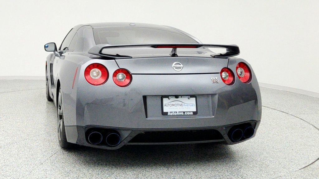 Used 2010 Nissan GT-R Premium image 6
