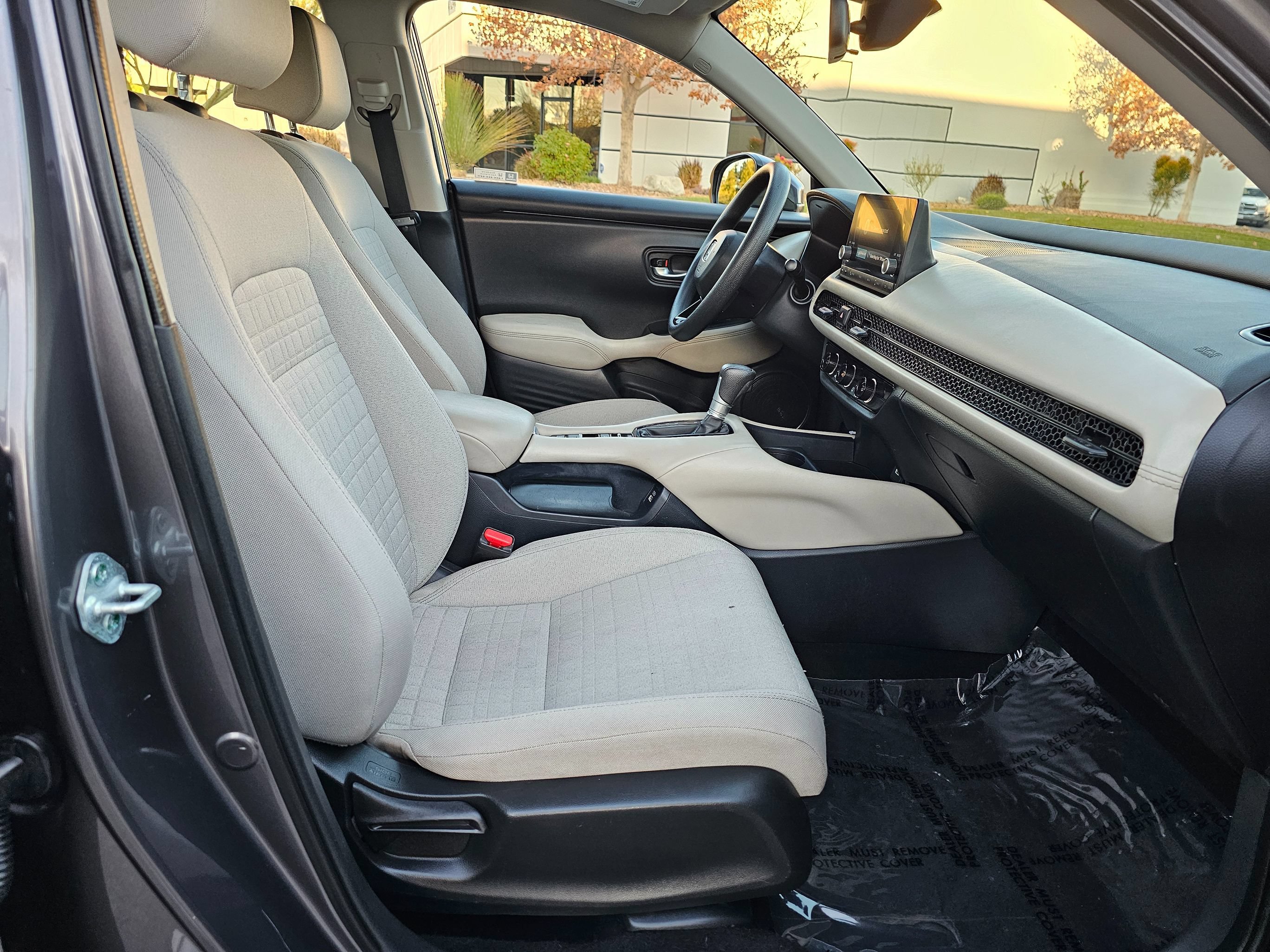 Used 2023 Honda HR-V LX image 28