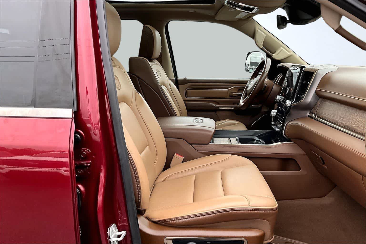 Used 2019 RAM 1500 Laramie Longhorn AWD/4WD image 14