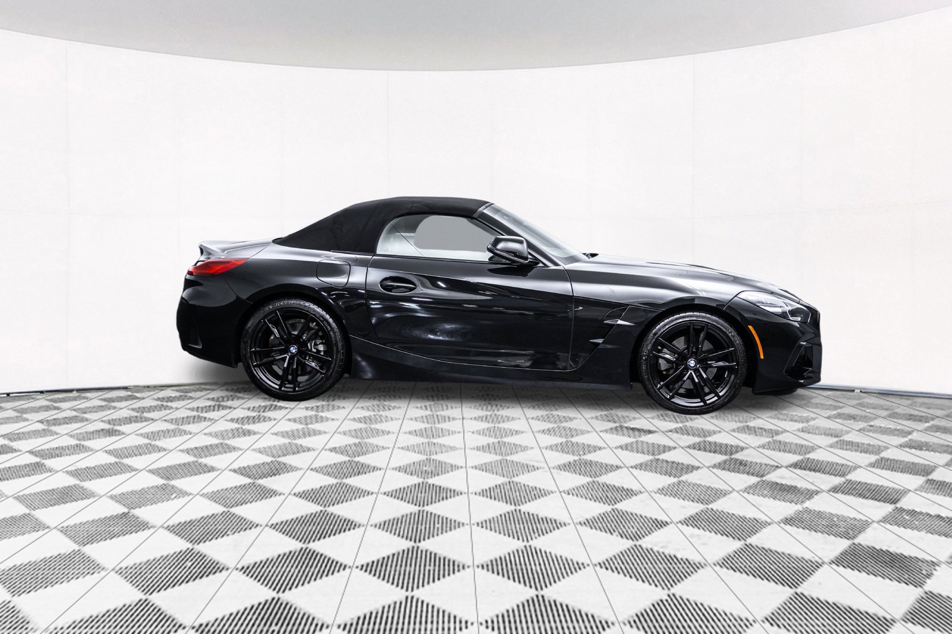 Used 2022 BMW Z4 sDrive30i w/ M Sport Package RWD image 14
