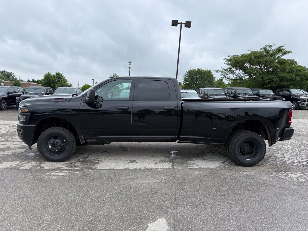New 2026 RAM 3500 Tradesman AWD/4WD image 10