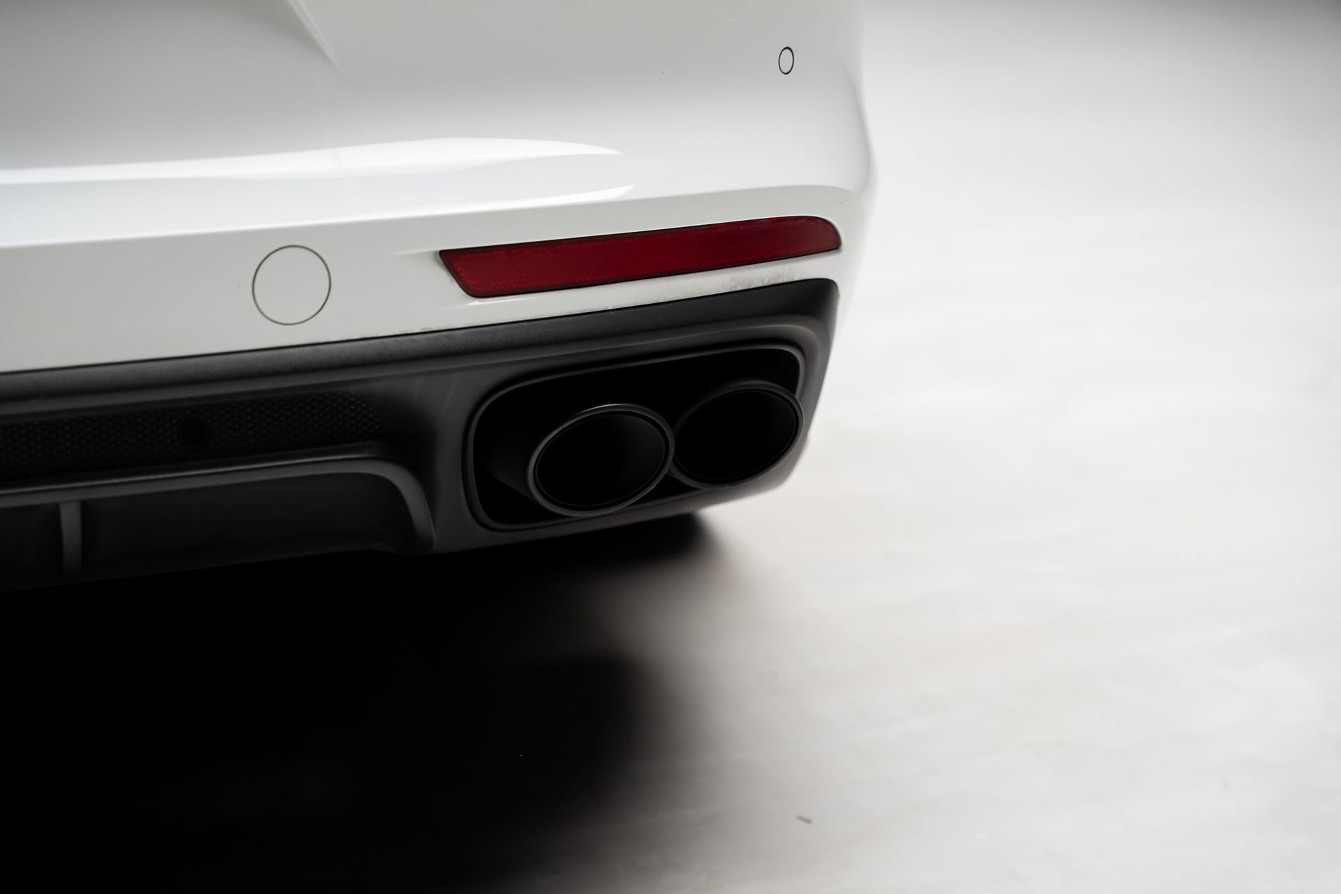 Used 2023 Porsche Panamera 4 AWD/4WD image 31