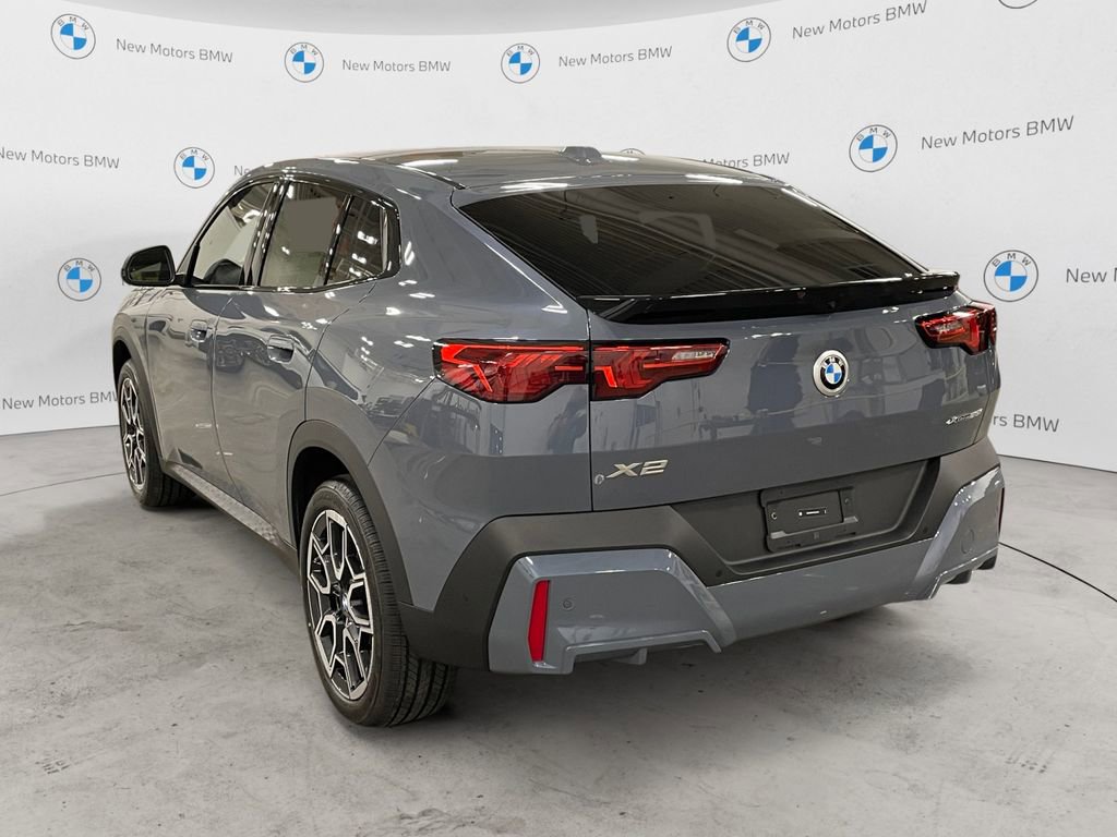 New 2025 BMW X2 xDrive28i w/ Technology Package image 3