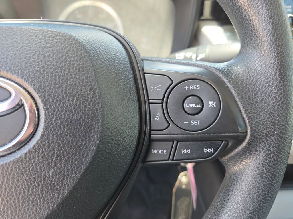 Certified 2022 Toyota Corolla LE FWD image 30