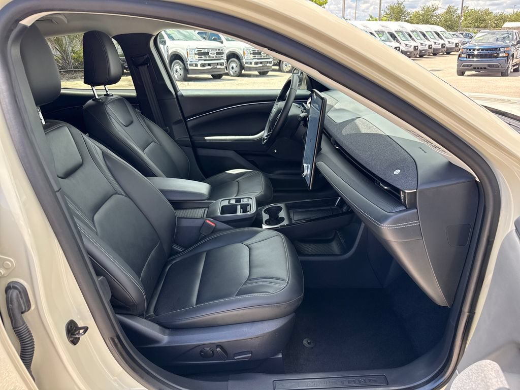 Used 2025 Ford Mustang Mach-E Premium RWD image 29
