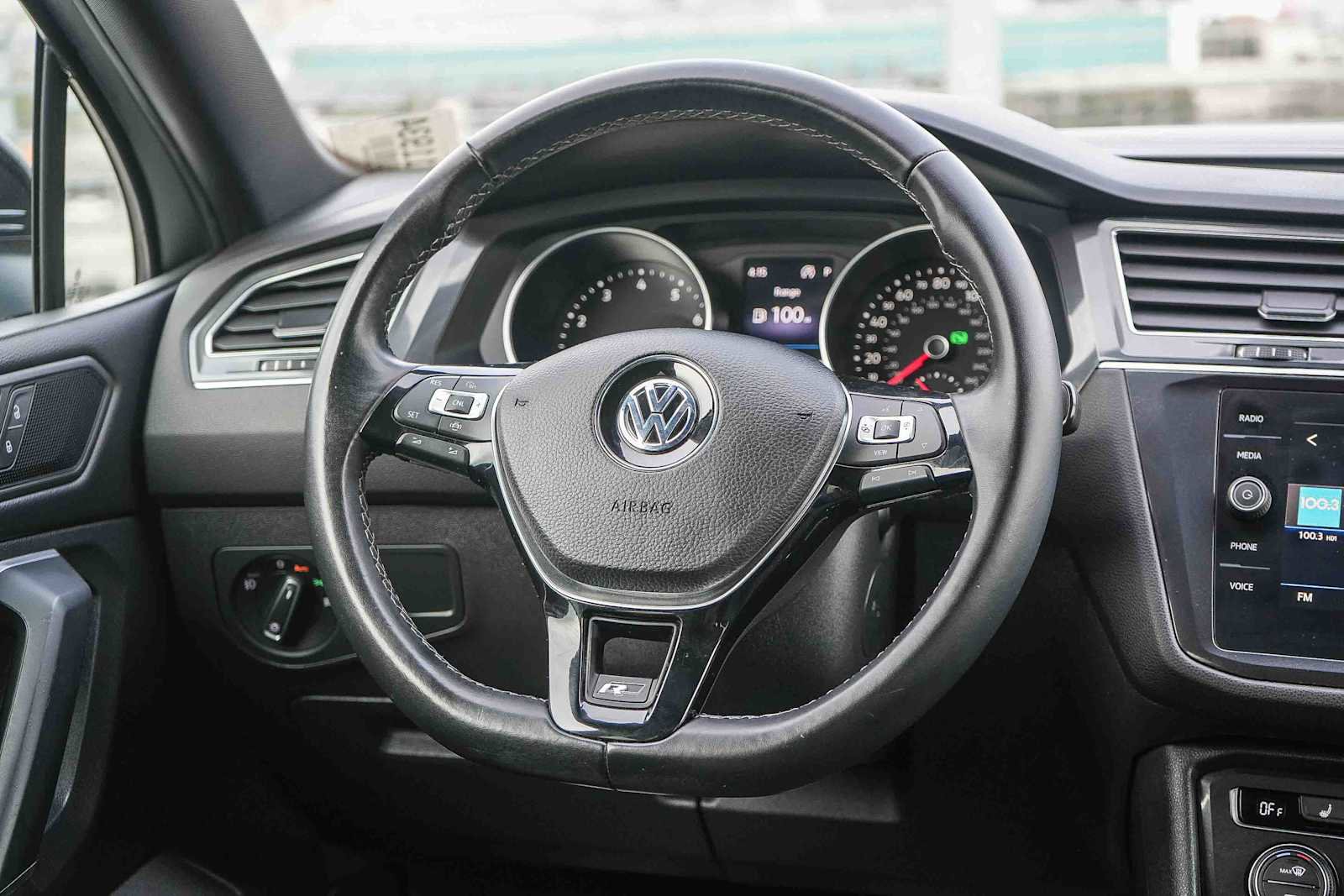 Used 2020 Volkswagen Tiguan SE R-Line image 15