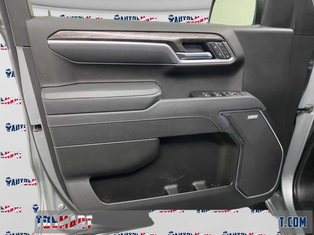 Used 2025 Chevrolet Silverado 1500 LTZ AWD/4WD image 9