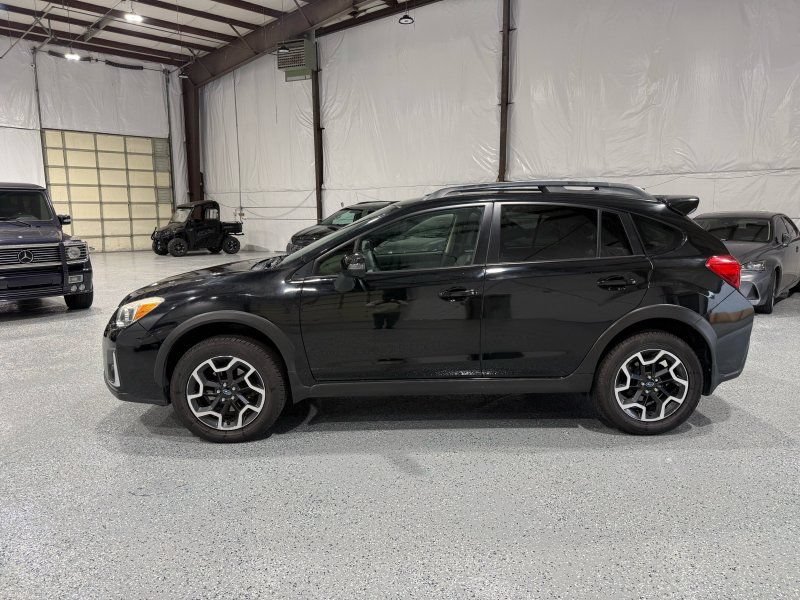 Used 2016 Subaru Crosstrek 2.0i Limited AWD/4WD image 2