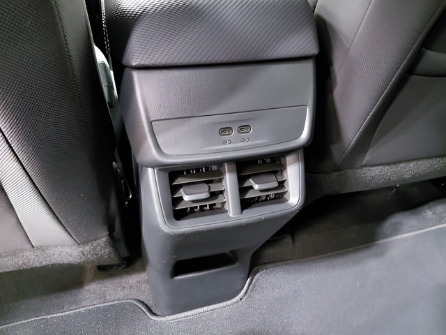 Used 2026 Chevrolet Equinox LT FWD image 35