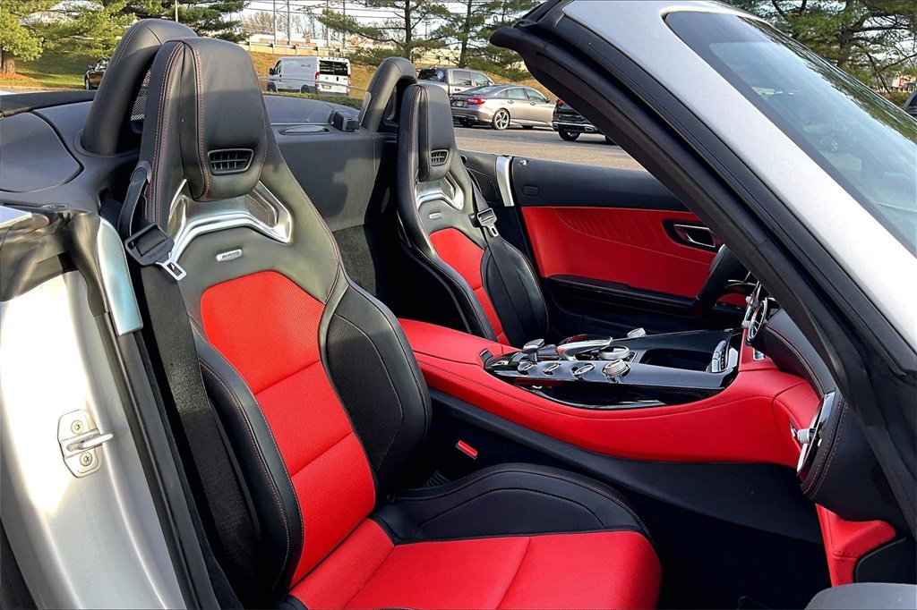 Used 2018 Mercedes-Benz AMG GT Roadster image 5