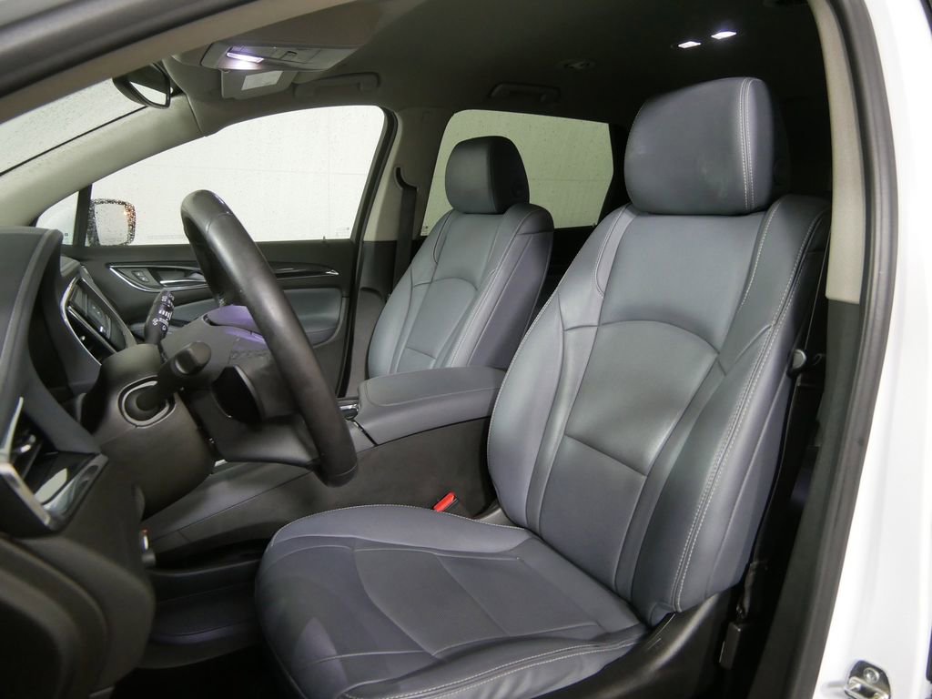 Used 2021 Buick Enclave Essence image 10