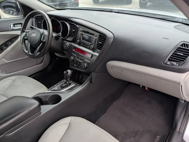 Used 2012 Kia Optima EX FWD image 9