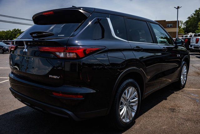 New 2025 Mitsubishi Outlander ES image 5
