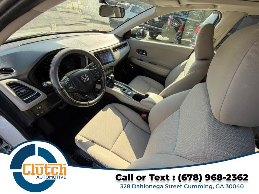 Used 2017 Honda HR-V EX image 11