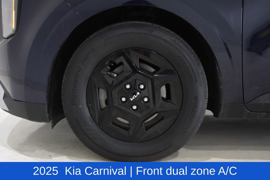 Used 2025 Kia Carnival FWD image 6