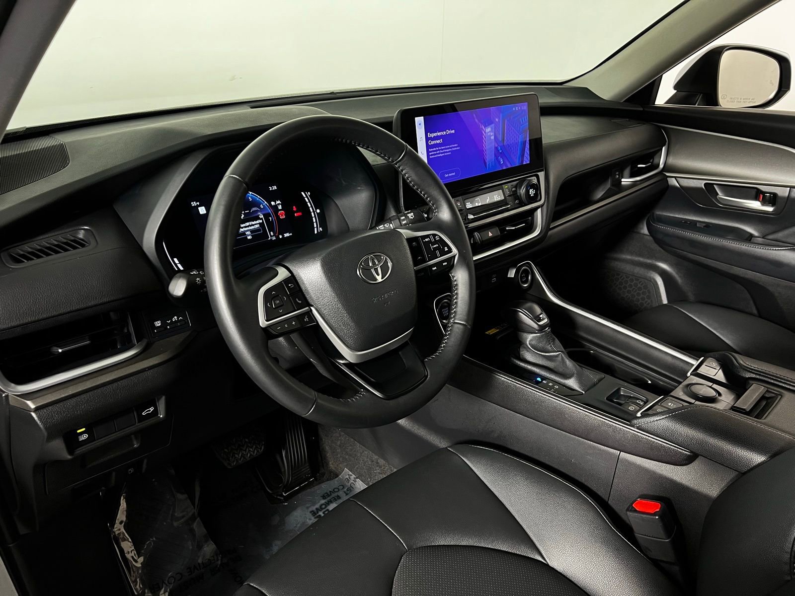 Certified 2025 Toyota Grand Highlander AWD image 12