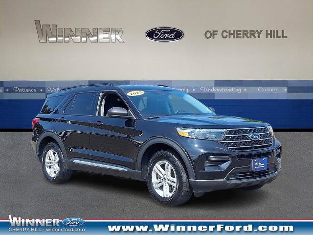 Certified 2023 Ford Explorer XLT image 1