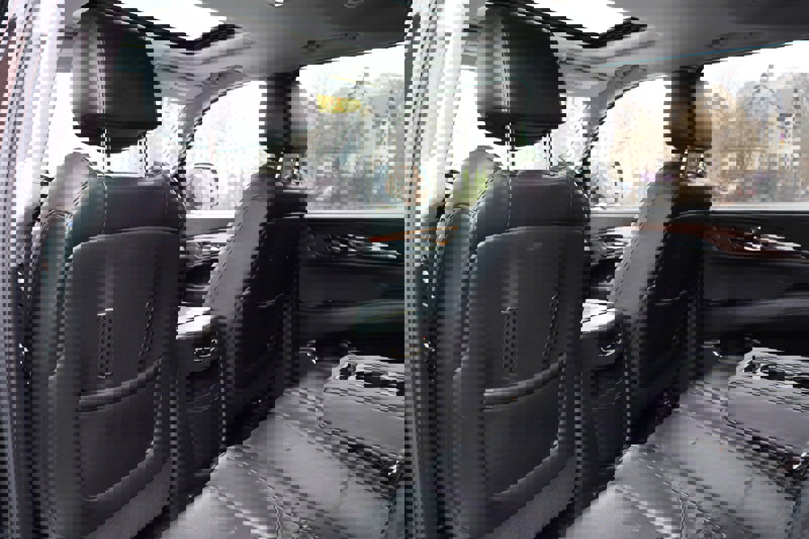 Used 2020 Cadillac Escalade ESV Luxury image 13