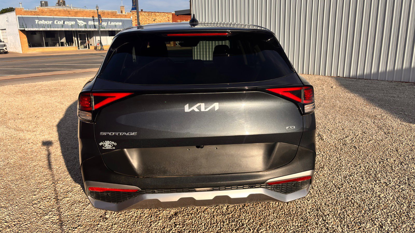 Used 2023 Kia Sportage LX image 4