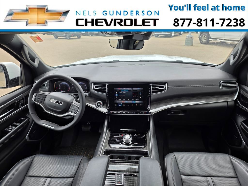 Used 2022 Jeep Wagoneer Series II AWD/4WD image 9
