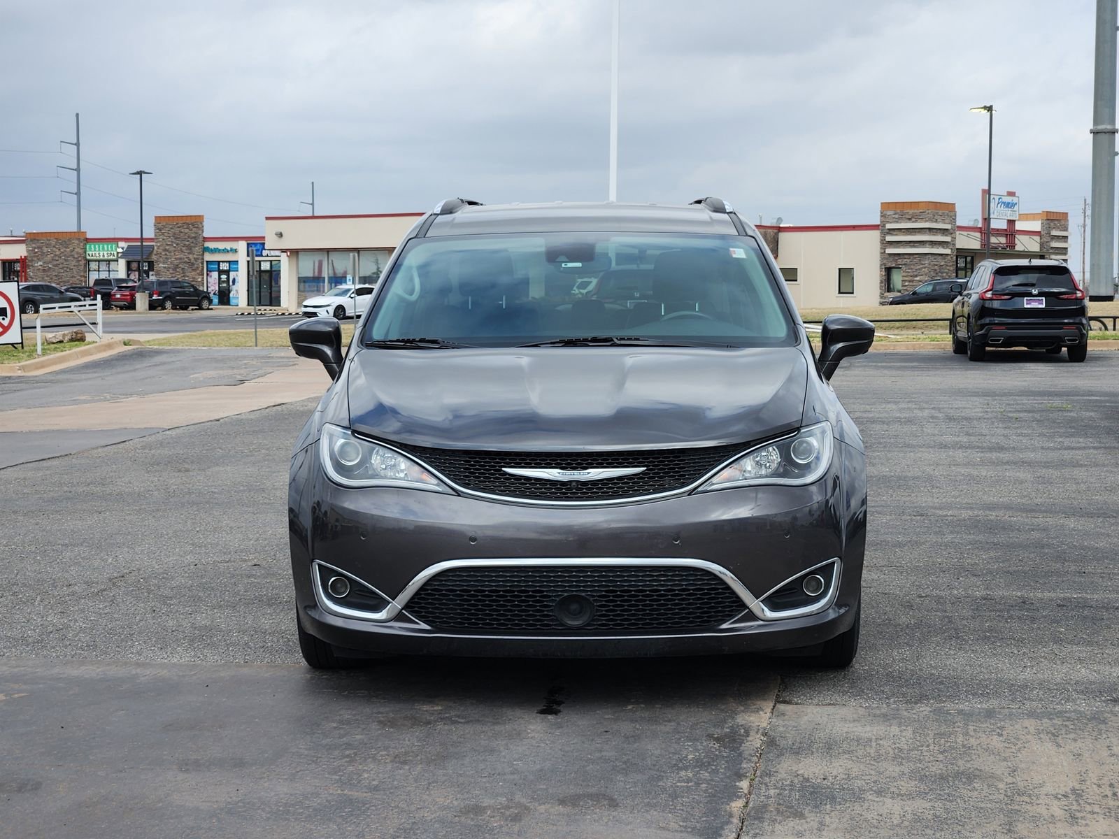 Used 2020 Chrysler Pacifica Touring-L Plus image 6