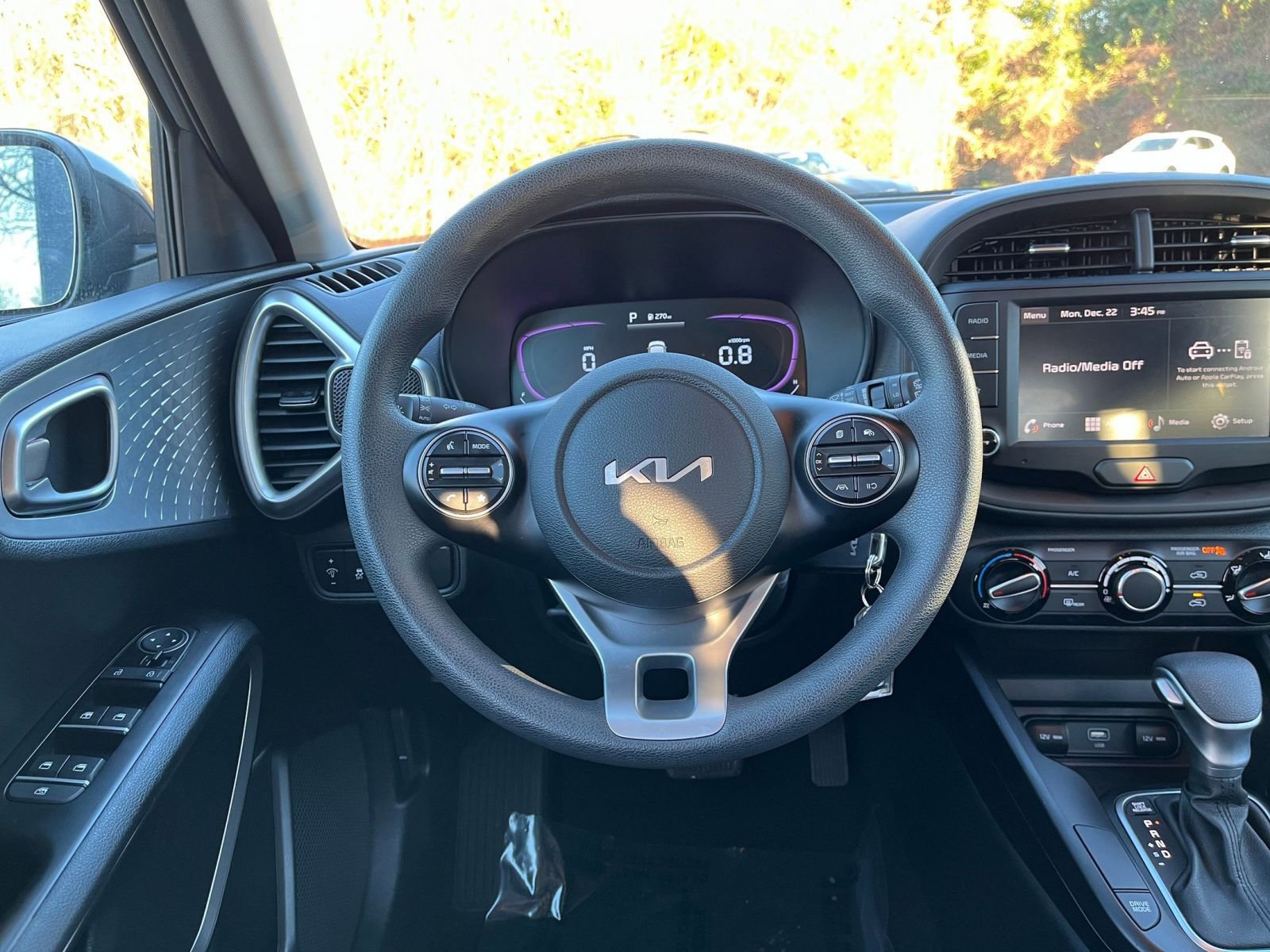 Used 2025 Kia Soul LX w/ LX Technology Package image 29