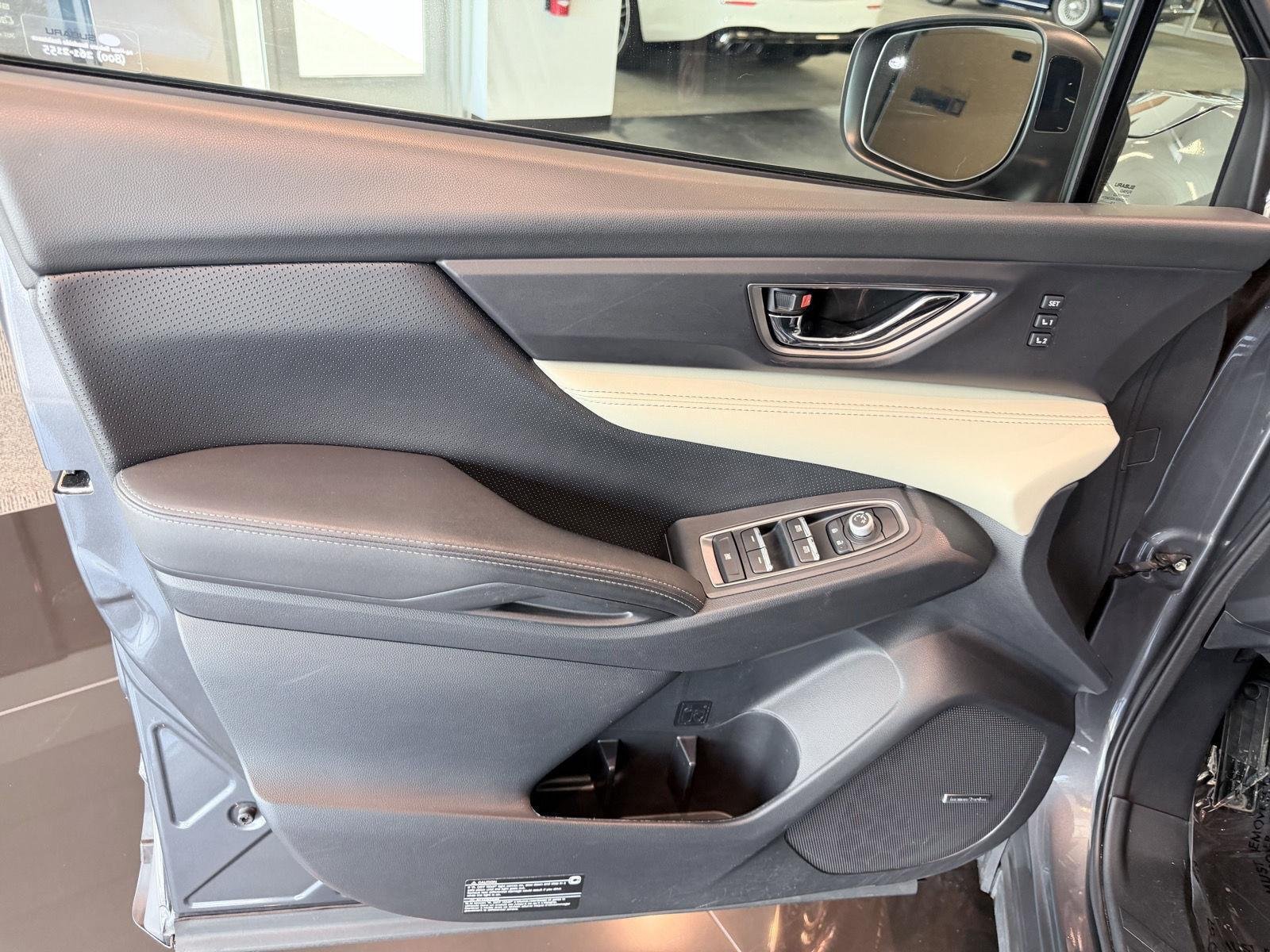 Used 2020 Subaru Ascent Limited w/ Technology Package AWD/4WD image 35