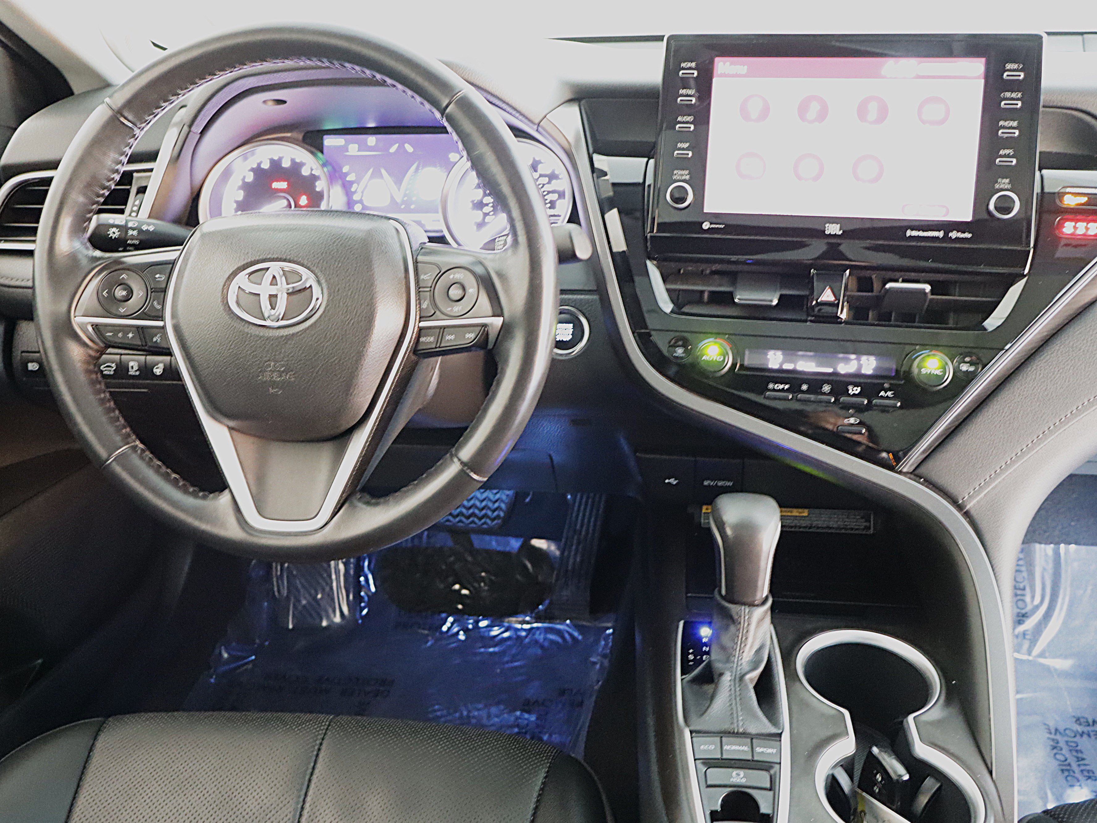Used 2021 Toyota Camry XLE w/ Navigation Package AWD/4WD image 2