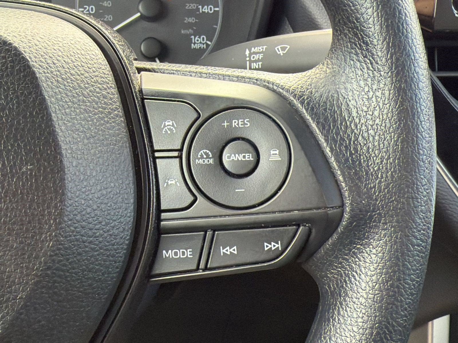 Used 2023 Toyota Corolla Cross AWD Hybrid image 19